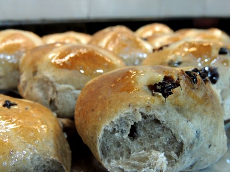 hot cross buns