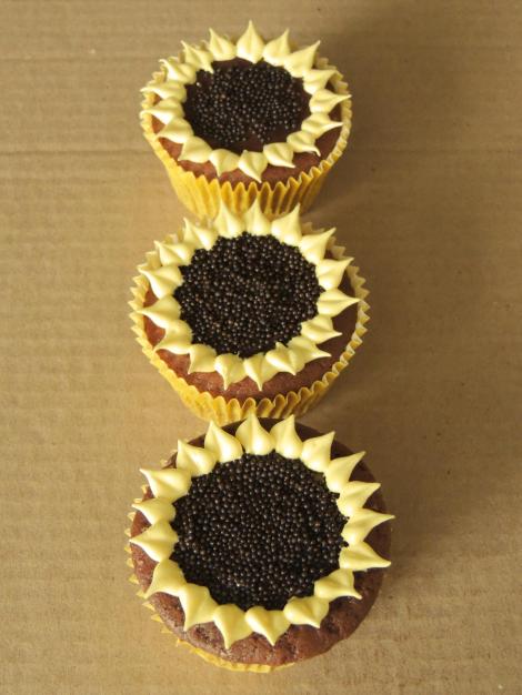 sunflower cupcakes