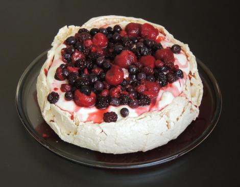 Berry Pavlova