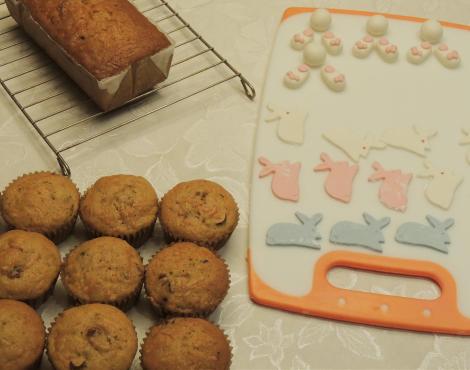carrot cake and bunnies