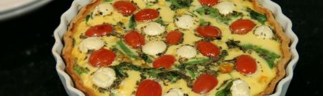 rocket, tomato and mozzarelline tart